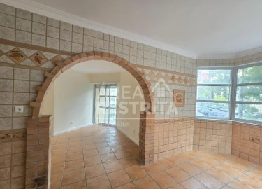 Apartamento T3 para Venda em Algueirão-Mem Martins