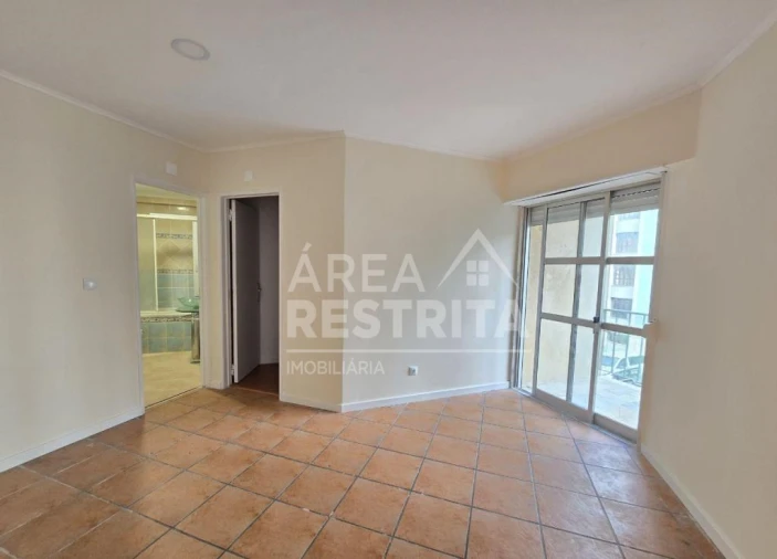Apartamento T3 para Venda em Algueirão-Mem Martins Foto 6