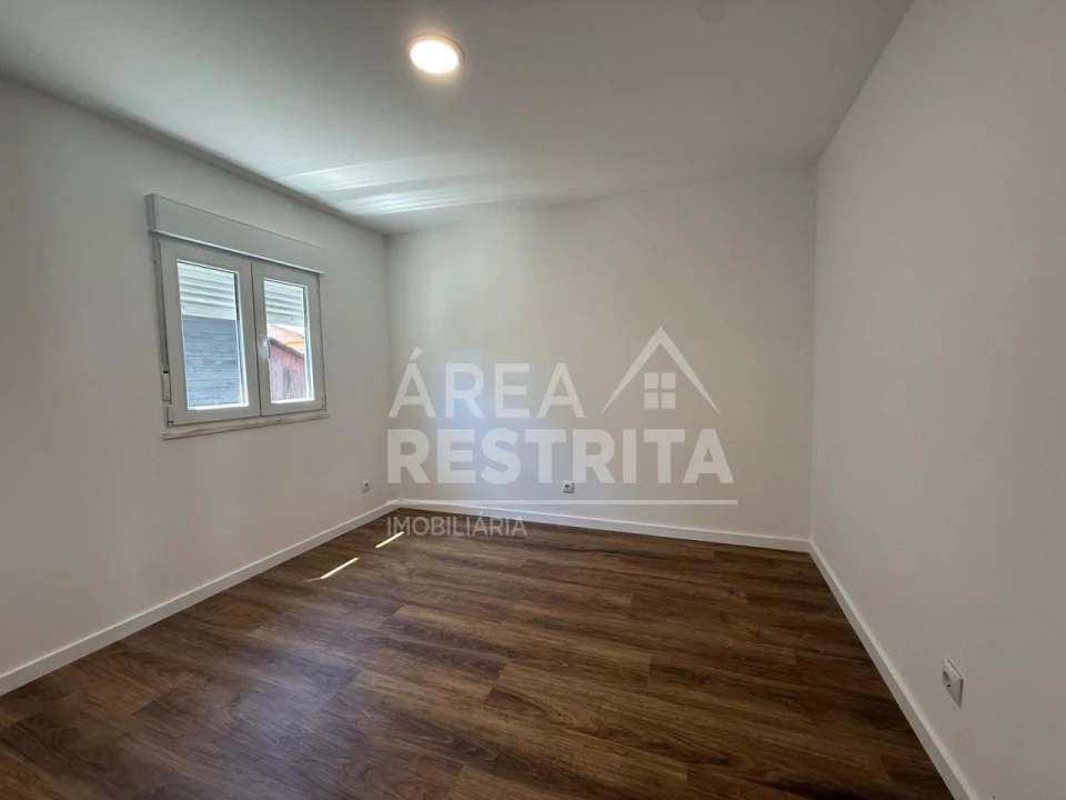Moradia T2 para Venda em Fernao Ferro Foto 17