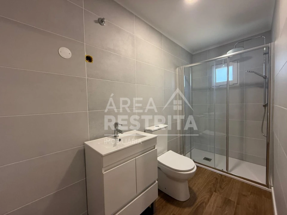 Moradia T2 para Venda em Fernao Ferro Foto 21