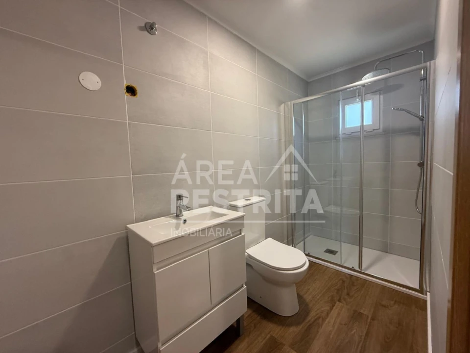 Moradia T2 para Venda em Fernao Ferro Foto 22