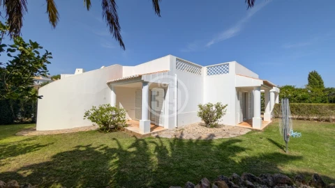Moradia T3 para Venda em Albufeira e Olhos de Água