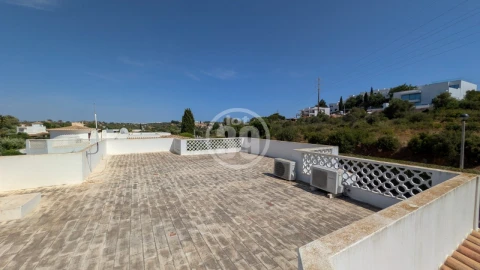 Moradia T3 para Venda em Albufeira e Olhos de Água