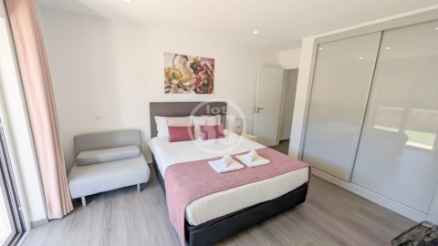 Moradia T3 para Venda em Albufeira e Olhos de Água