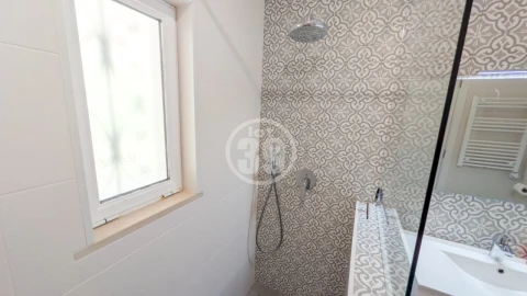 Moradia T3 para Venda em Albufeira e Olhos de Água