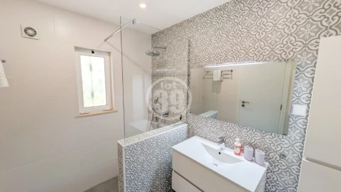 Moradia T3 para Venda em Albufeira e Olhos de Água