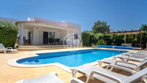 Moradia T3 para Venda em Albufeira e Olhos de Água