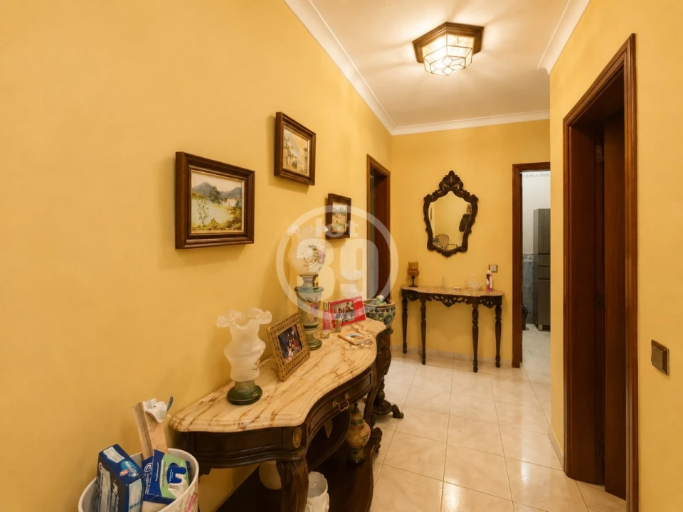Apartamento T2 para Venda em Quelfes Foto 12