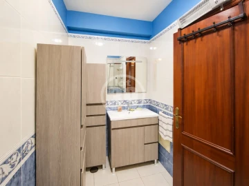 Apartamento T2 para Venda em Quelfes