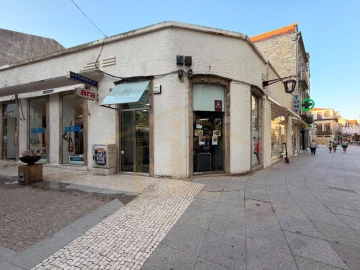 Loja para Cedência de Quotas em Póvoa de Varzim, Beiriz e Argivai