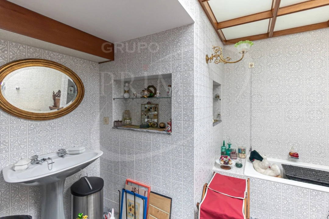 Moradia T3 para Venda em Arcozelo Foto 43