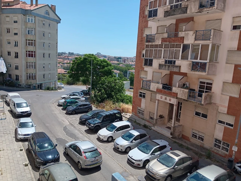 Apartamento T2 para Venda em Algueirão-Mem Martins Foto 14