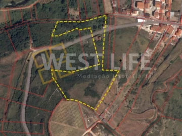 Moradia T2 para Venda em Igreja Nova e Cheleiros