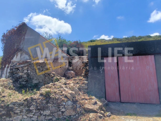 Moradia T2 para Venda em Igreja Nova e Cheleiros Foto 17