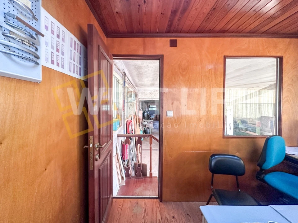 Armazém para Venda em Azueira e Sobral da Abelheira Foto 28