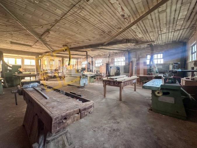 Armazém para Venda em Azueira e Sobral da Abelheira Foto 13