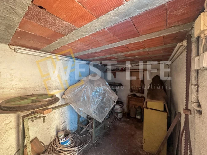 Armazém para Venda em Azueira e Sobral da Abelheira Foto 30