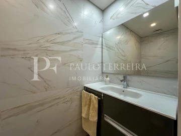 Quarto para Arrendamento em Vila Nova de Famalicão e Calendário