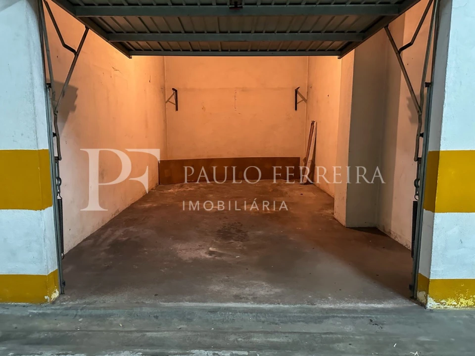 Garagem para Arrendamento em Vila Nova de Famalicão e Calendário Foto 2
