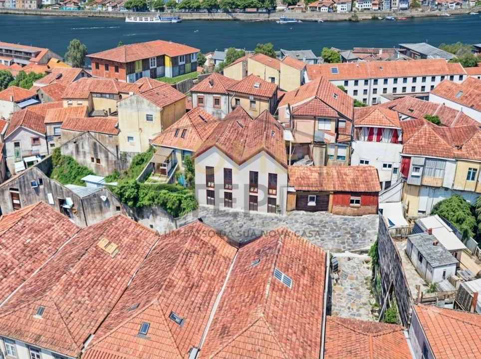 Moradia T2 para Venda em Santa Marinha e São Pedro da Afurada Foto 1