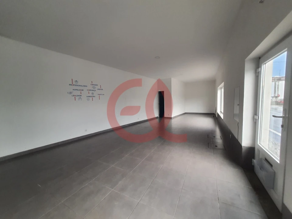 Loja para Arrendamento em Santa Maria Maior e Monserrate e Meadela Foto 6