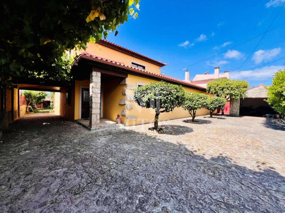 Moradia T4 para Venda em Santa Marta de Portuzelo Foto 34