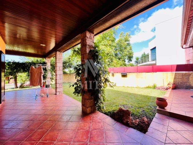 Moradia T4 para Venda em Santa Marta de Portuzelo Foto 28