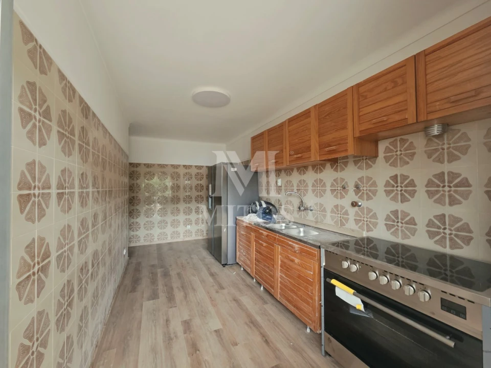 Apartamento T3 para Venda em Darque Foto 4