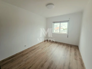 Apartamento T3 para Venda em Darque