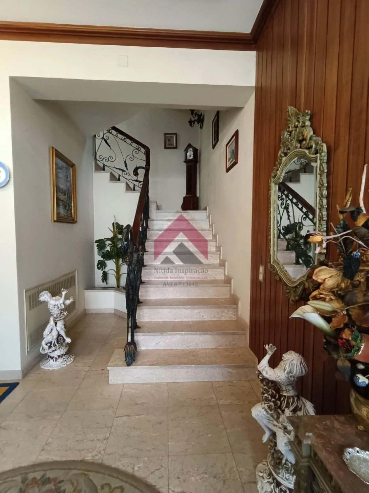 Moradia T7 para Venda em São João da Madeira Foto 17