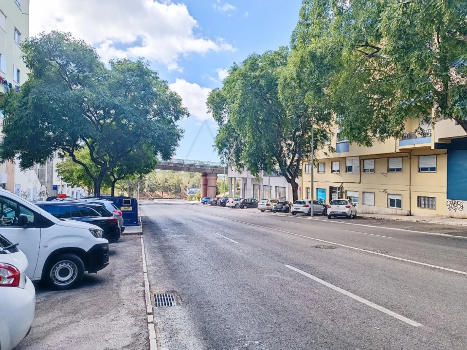 Loja para Arrendamento em Setubal (São Sebastião) Foto 1