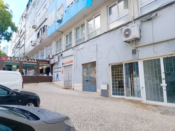 Loja para Arrendamento em Setubal (São Sebastião)