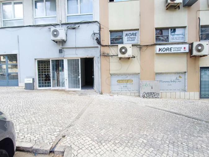Loja para Arrendamento em Setubal (São Sebastião) Foto 3