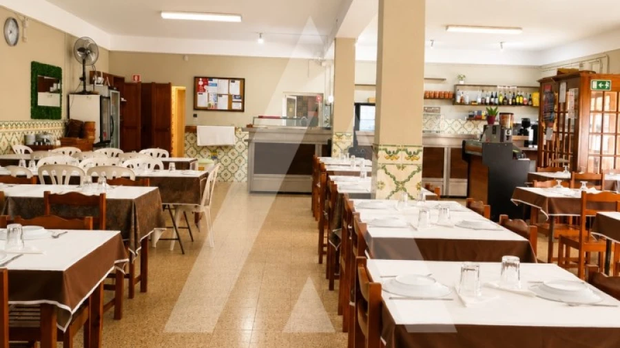 Loja para Arrendamento em Ceira