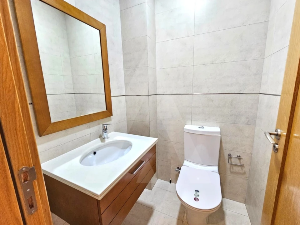 Apartamento T2 para Arrendamento em São Bernardo Foto 7