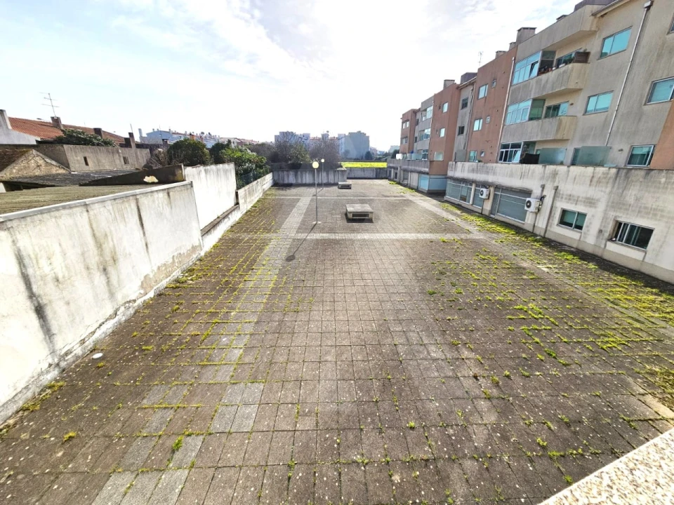 Apartamento T2 para Arrendamento em São Bernardo Foto 19