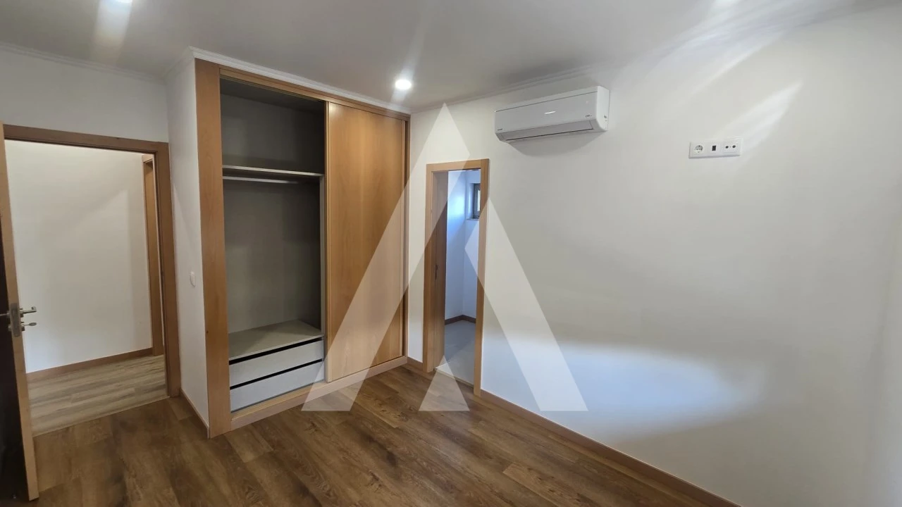 Apartamento T3 para Arrendamento em Venade e Azevedo Foto 13