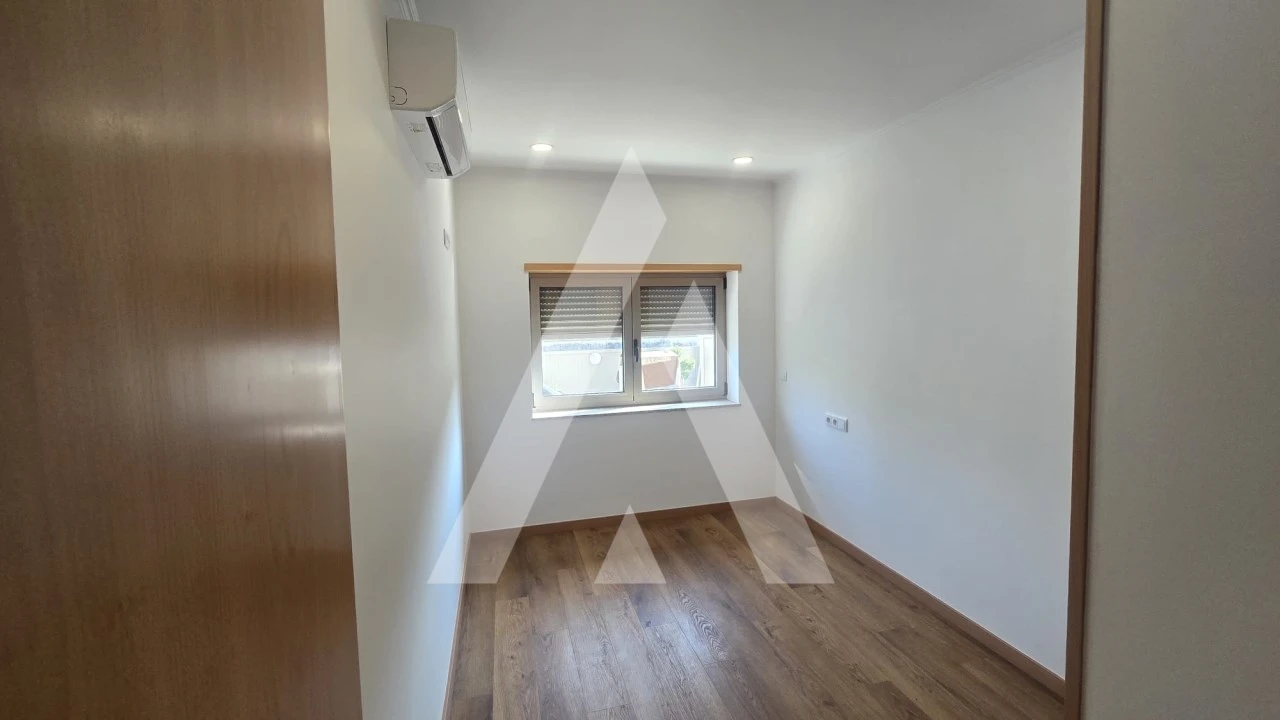 Apartamento T3 para Arrendamento em Venade e Azevedo Foto 14