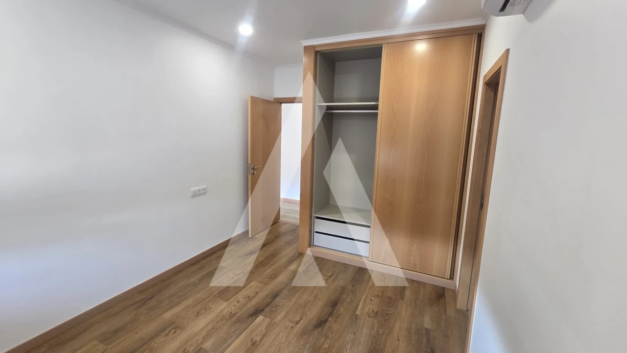 Apartamento T3 para Arrendamento em Venade e Azevedo Foto 18