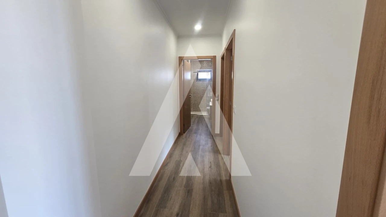 Apartamento T3 para Arrendamento em Venade e Azevedo Foto 22