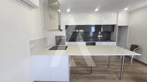 Apartamento T3 para Arrendamento em Venade e Azevedo