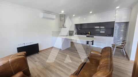 Apartamento T3 para Arrendamento em Venade e Azevedo