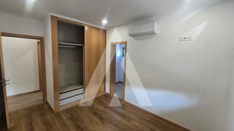 Apartamento T3 para Arrendamento em Venade e Azevedo