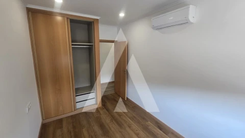 Apartamento T3 para Arrendamento em Venade e Azevedo