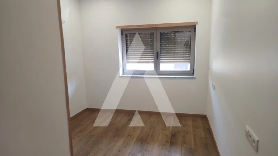 Apartamento T3 para Arrendamento em Venade e Azevedo Foto 19