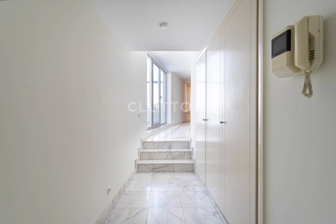 Apartamento T1 para Venda em Campolide Foto 31