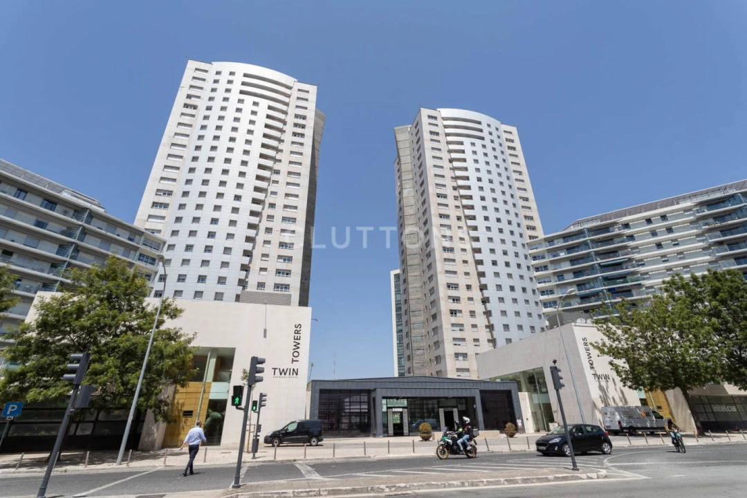 Apartamento T1 para Venda em Campolide Foto 40