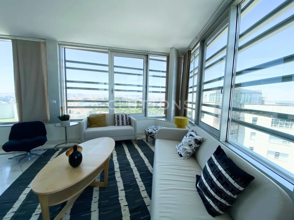 Apartamento T1 para Venda em Campolide Foto 4