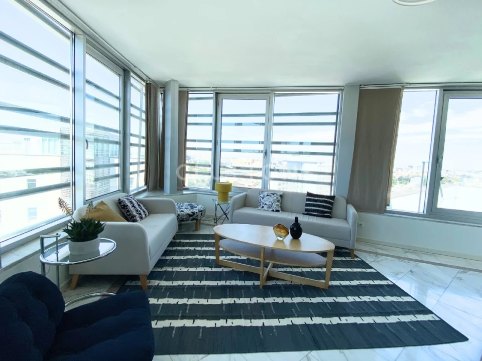 Apartamento T1 para Venda em Campolide Foto 15