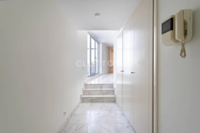 Apartamento T1 para Venda em Campolide
